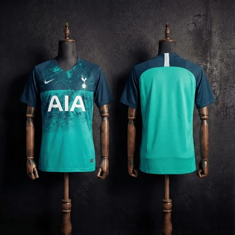 Tottenham Retrô 18/19 Terceira