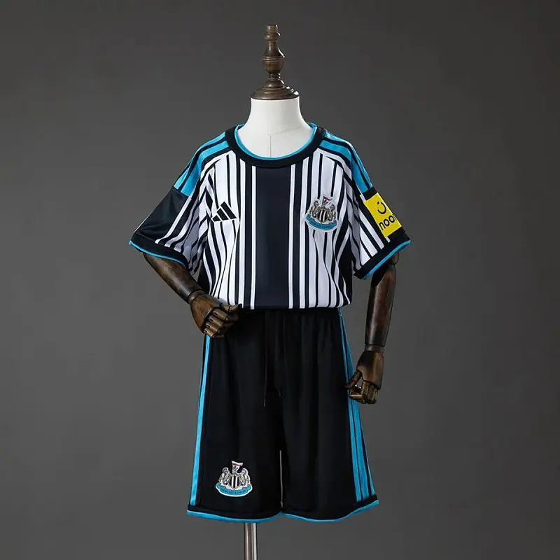Newcastle Infantil Casa 26/27