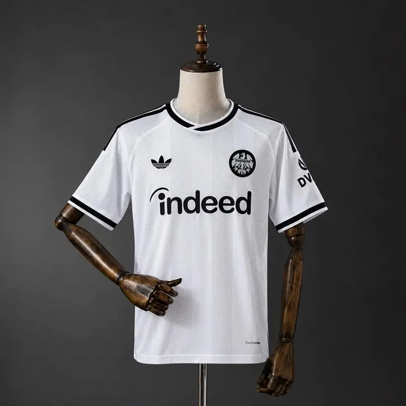 Eintracht Frankfurt Fora 26/27