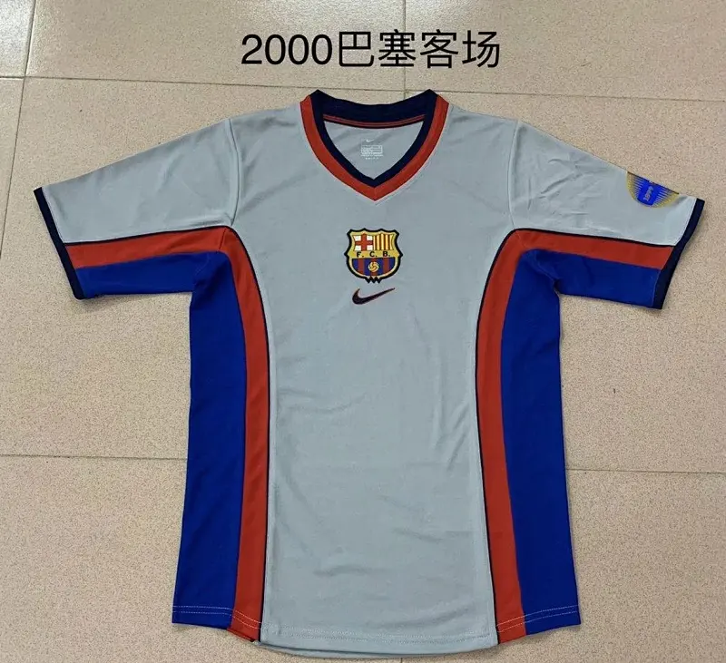 Barcelona Retrô 2000 Fora